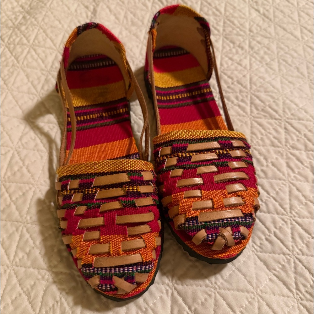 Hand made shoes from Mexico, beautiful bright colors, leather and new
